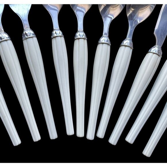 11 Pcs Echo Stainless Steel Vintage Ivory Colored Fluted Handles MCM Vintage - Picture 3 of 4